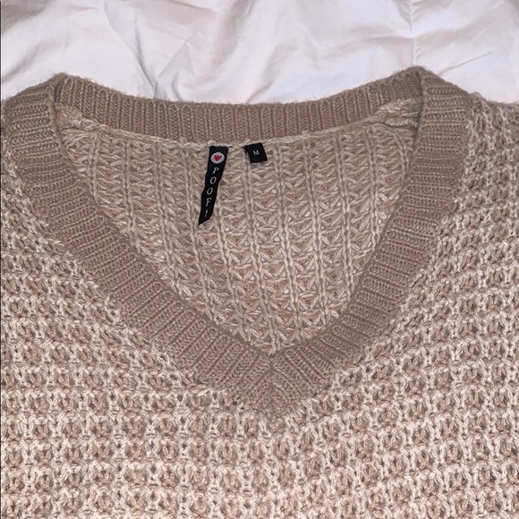 Poof tan and cream sweater. Size M - Picture 2 of 4